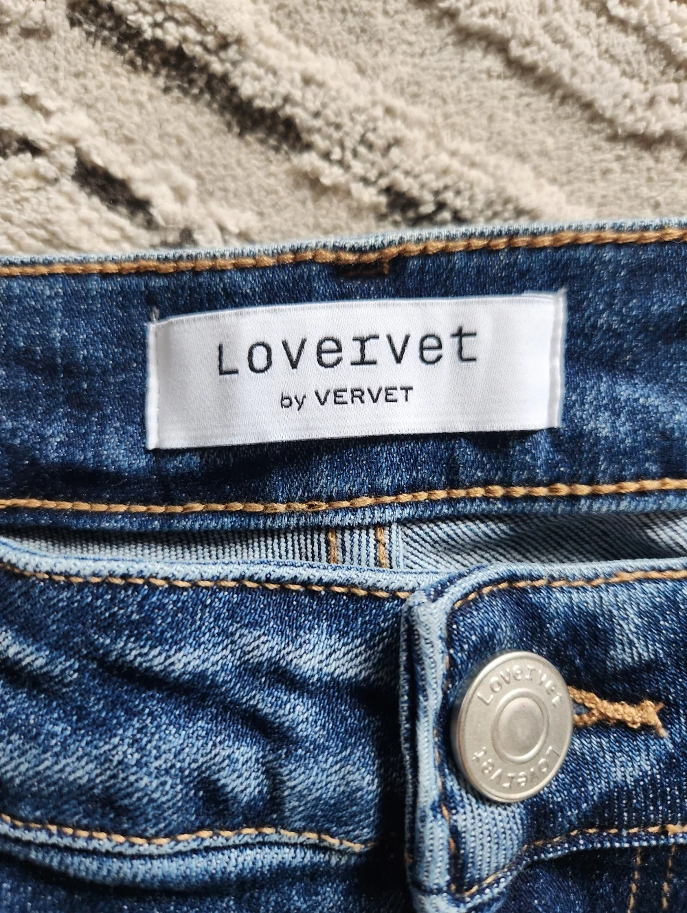 Lovervet By Vervet Mid Rise Slim Straight Crop - Picture 3 of 4